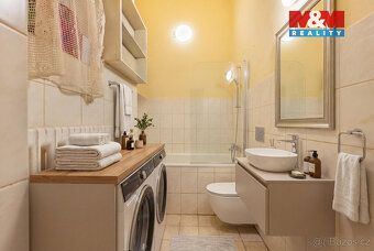 Nabízíme k prodeji byt 2+1 o velikosti 65 m² v atraktivní lo