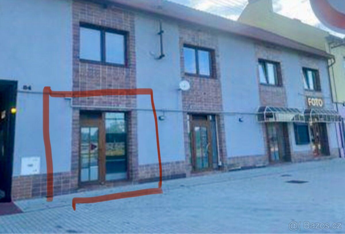 Pronajmeme podnikatelsky prostor. 25 m2 plus zazemi, WC. Lok