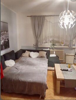 Nabízíme k prodeji bytovou jednotku o dispozici 2+1 s možnos
