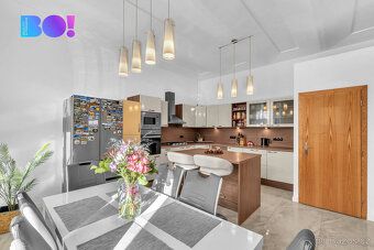 BO! Vám nabízí prostorný rodinný dům v klidné části obce Sla