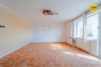 Nabízíme k prodeji rodinný dům o dispozici 6+1 v klidné obci