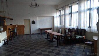 Pronajmu dům s bývalou restaurací a skladovými prostory cca.