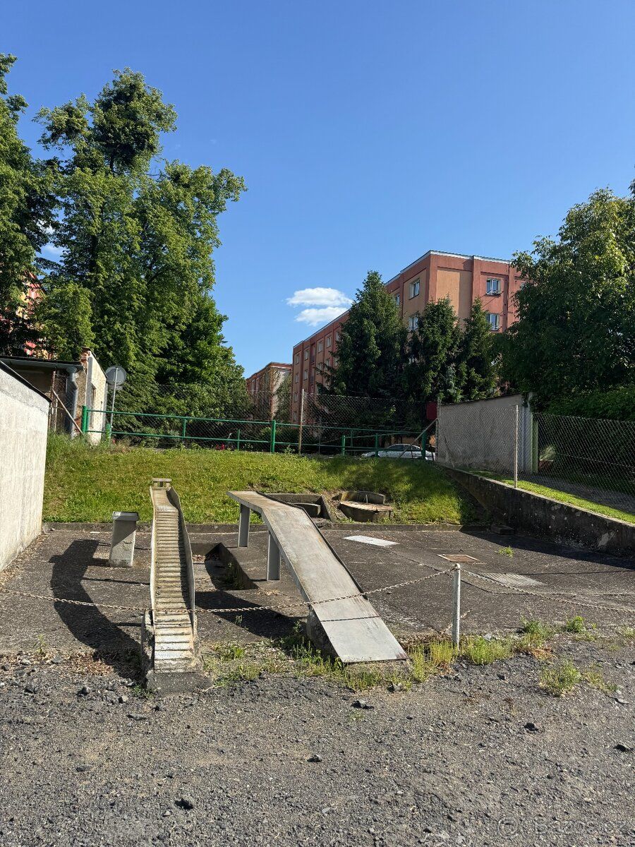 Prodej garáže 18 m², Přerov – Dvořákova ulice
Nabízím k prod