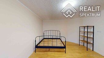 Prostorný byt 2+kk (63 m²) s podílem na zahradě za domem a m