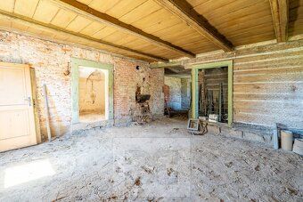 Ev.č. N09248 Nabízíme k prodeji rodinný dům se dvěma dalšími