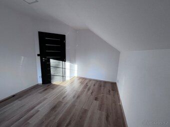 Nabízím k prodeji nadstandardní rodinný dům o dispozici 5+kk