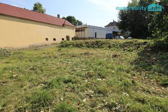 Stavební pozemek 852 m² v centru Kamenického Šenova – sítě n