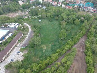 Výrobní a komerční areál v Dubí – strategická investice s po