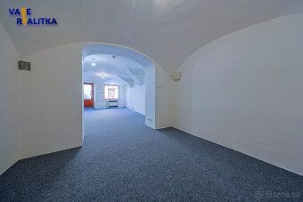 Nabízíme k pronájmu komerční prostor v centru města Hranice 