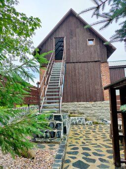 Krásný samostatný atypický apartmán (samostatný objekt s vla