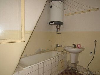 Hledáte pro sebe a svou rodinu klidné bydlení v domě se zahr
