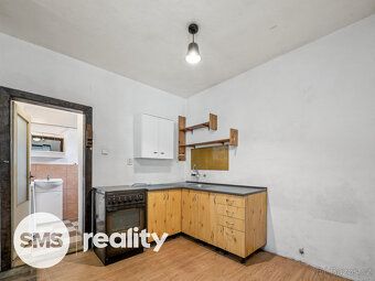 Hledáte místo, kde můžete okamžitě bydlet, mít velkou zahrad
