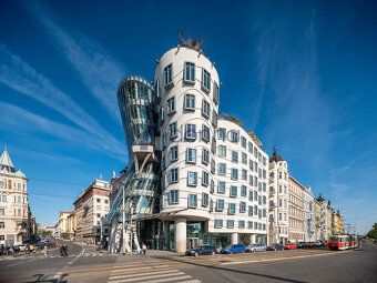 Nabízíme k pronájmu luxusní kanceláře 24 m2 v Tančícím domě,