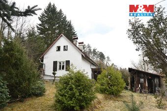 Nabízíme k prodeji romantickou chalupu v malebné obci Dolní 
