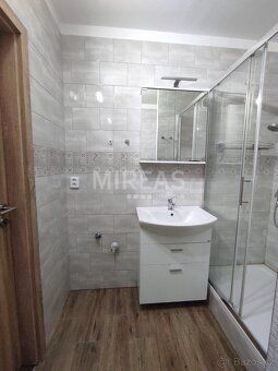 Nabízíme Vám k pronájmu byt 2+kk, 41m2, v obci Benátky nad J