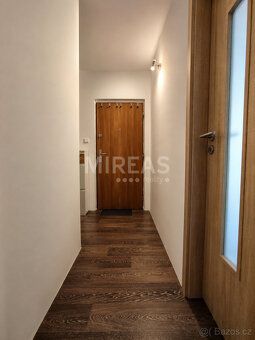 Nabízíme Vám k pronájmu byt 2+kk, 41m2, v obci Benátky nad J