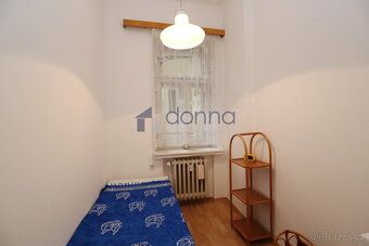Nabízíme k pronájmu byt 2+1 + pracovna + prostorná hala + ba