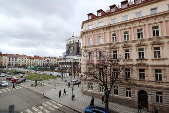 Nabízíme k pronájmu byt 2+1 + pracovna + prostorná hala + ba