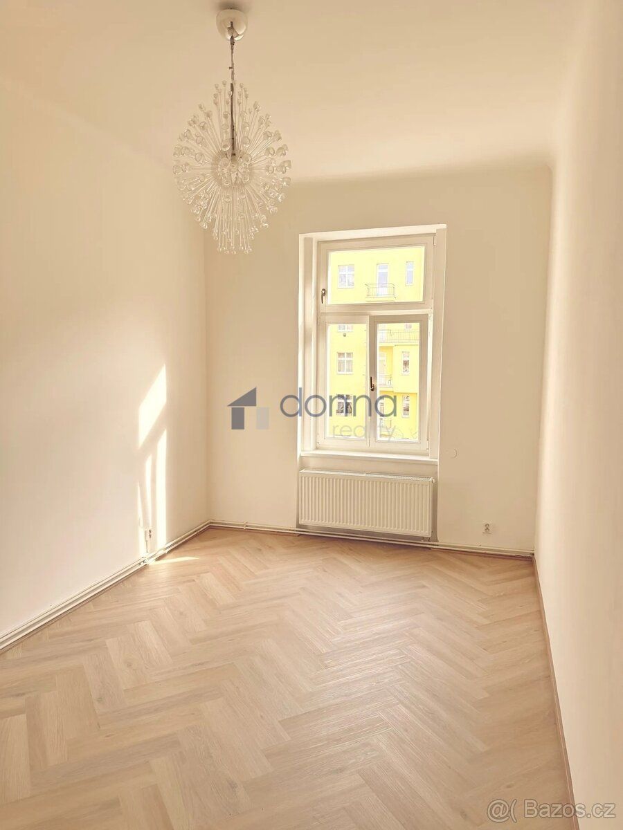 Nabízíme pronájem bytu 2+kk, o ploše 45m2, ve 4. podlaží čin