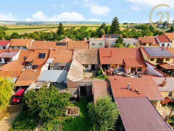Stavební pozemek o celkové výměře 482 m² se nachází na ulici