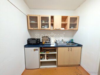 Nabízíme k pronájmu komerční prostor o velikosti 53 m² ve ve