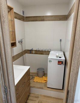 Nabízíme pronájem pěkného bytu 2+kk, o ploše 46m2, v 7. patř