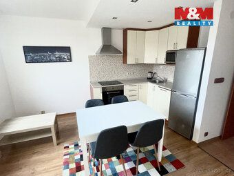 Nabízíme k pronájmu pěkný světlý byt o dispozici 1+1 a ploše