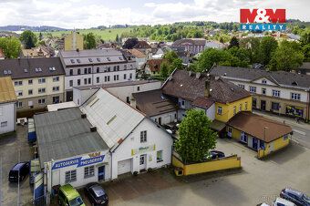 Nabízíme k prodeji zajímavou nemovitost v centru města Hlins