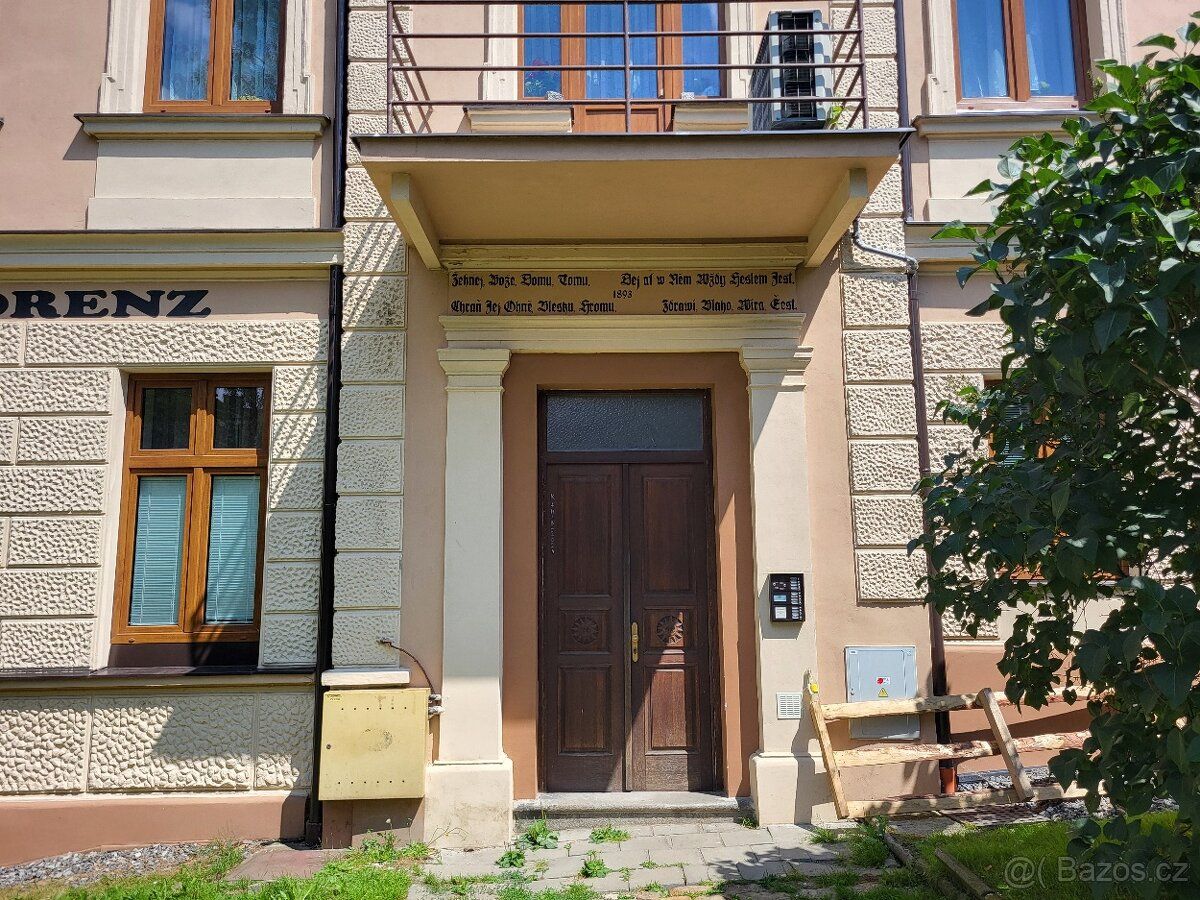 Nabízíme k prodeji zcela nový podkrovní byt o dispozici 3+kk