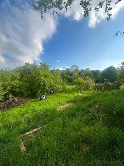 Nabízím krásnou rohovou zahrádku o velikosti 485 m2 v obci K