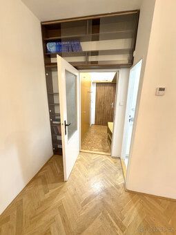 Nabízíme k pronájmu byt 1+1 o rozloze 38 m2 v samotném centr