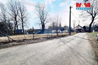 Prodej stavebního pozemku 1 337 m² v klidné části obce Boleb