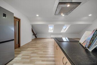 Prodej prostorné půdní nástavby 4+kk, 138 m² – Brno Husovice