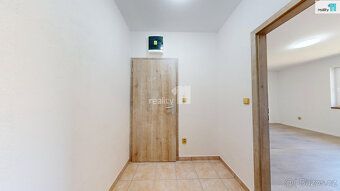 + služby (elektřina, vodné a stočné), Nabízíme k pronájmu by
