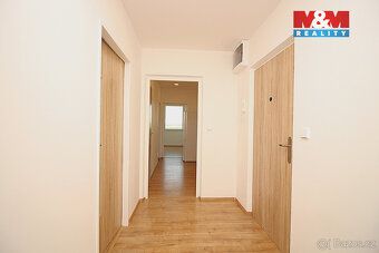 Pronájem světlého prostorného bytu 3+1 s balkónem o užitné p