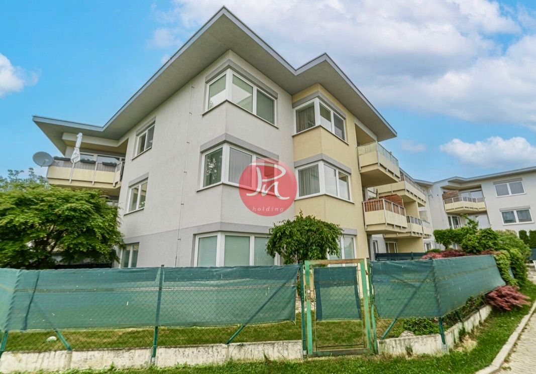 Nabízíme Vám exkluzivní byt v rezidenčním bydlení 2+1 o rozl