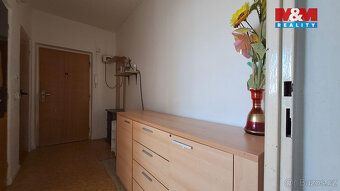 Prodej prostorného bytu 3+1 o užitné ploše 62 m² v panelovém