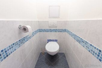 K dlouhodobému podnájmu nabízíme byt o dispozici 2+kk v klid