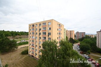 Nabízíme k podnájmu světlý a prakticky řešený byt 3+1 s balk