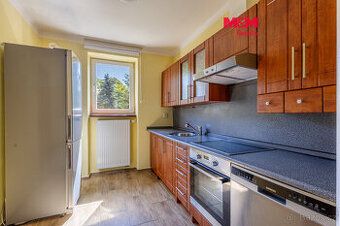 Prodám byt 3+1 o rozloze 72m2 + zasklená lodžie. Byt se nach