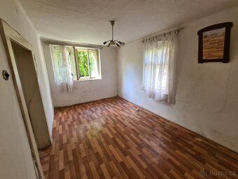 Nabízím k prodeji dům se zahradou a samostatnou stavební par