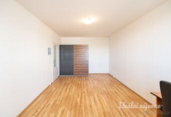 K dlouhodobému podnájmu nabízíme krásný byt o dispozici 2+1 