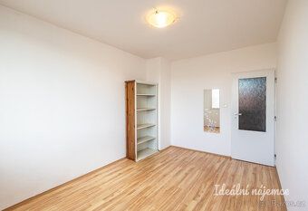 K dlouhodobému podnájmu nabízíme krásný byt o dispozici 2+1 