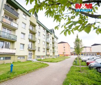 Pronájem zrekonstruovaného bytu 1+1 s lodžií a sklepem. Nach