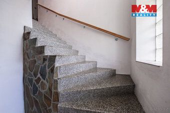Našli jsme pro Vás k prodeji unikátní dvougenerační rodinný 
