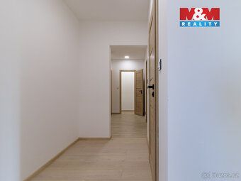 Nabízíme k prodeji prostorný byt 3+1 s lodžií v osobním vlas
