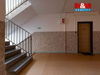 Nabízíme k prodeji prostorný byt 3+1 s lodžií v osobním vlas