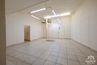 Naše společnost Vám nabízí k pronájmu komerční prostory v ce