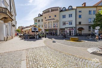 Naše společnost Vám nabízí k pronájmu komerční prostory v ce