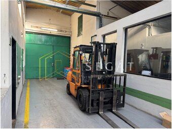 Exkluzivně Vám nabízím k pronájmu rozsáhlý komerční areál (p